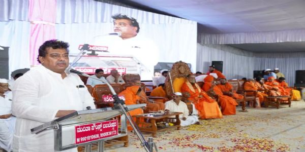 ಬಬಲೇಶ್ವರ ಗುರುಪಾದೇಶ್ವರ ಮಠದಲ್ಲಿ ಆಧ್ಯಾತ್ಮಿಕ ಸಂಭ್ರಮ