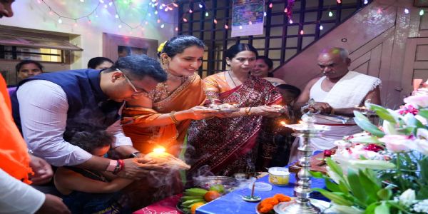 ಖಾನಾಪುರ ನಿವಾಸದಲ್ಲಿ ಮಹಾಗಣಪತಿಗೆ ಲಕ್ಷ್ಮೀ ಹೆಬ್ಬಾಳಕರ್ ವಿಶೇಷ ಪೂಜೆ
