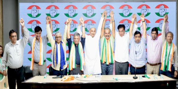 ಡಿಯುಟಿಎ ಮಾಜಿ ಅಧ್ಯಕ್ಷ ಆದಿತ್ಯ ನಾರಾಯಣ ಮಿಶ್ರಾ ಸೇರಿದಂತೆ ಹಲವು ಶಿಕ್ಷಣ ತಜ್ಞರು ಕಾಂಗ್ರೆಸ್ ಸೇರ್ಪಡೆ