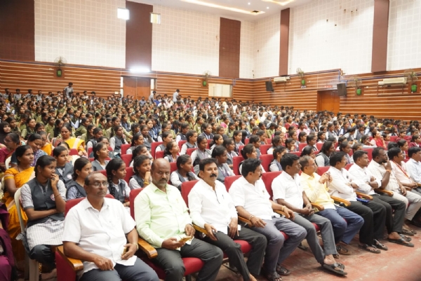ಯುವಜನತೆ ನಾಯಕತ್ವ ಗುಣ ಬೆಳೆಸಿಕೊಳ್ಳಿ: ಲಿಡ್ಕರ್ ಅಧ್ಯಕ್ಷ ಮುಂಡರಗಿ ನಾಗರಾಜ