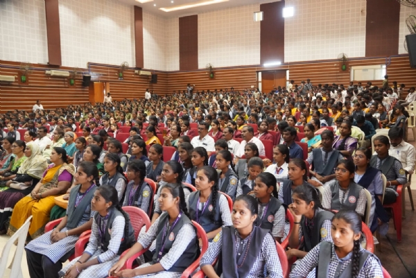 ಯುವಜನತೆ ನಾಯಕತ್ವ ಗುಣ ಬೆಳೆಸಿಕೊಳ್ಳಿ: ಲಿಡ್ಕರ್ ಅಧ್ಯಕ್ಷ ಮುಂಡರಗಿ ನಾಗರಾಜ