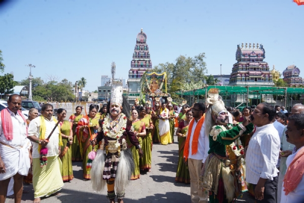 ಬಳ್ಳಾರಿ: ಅದ್ಧೂರಿಯಾಗಿ ನಡೆದ ಶ್ರೀ ವೀರಭದ್ರೇಶ್ವರ ಸ್ವಾಮಿ ಜಯಂತೋತ್ಸವ