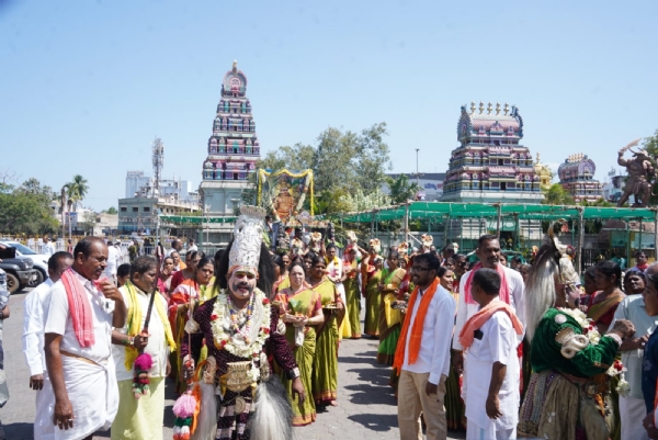ಬಳ್ಳಾರಿ: ಅದ್ಧೂರಿಯಾಗಿ ನಡೆದ ಶ್ರೀ ವೀರಭದ್ರೇಶ್ವರ ಸ್ವಾಮಿ ಜಯಂತೋತ್ಸವ