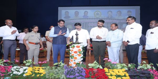 ಪ್ರಜಾಪ್ರಭುತ್ವದ ಮೌಲ್ಯ ಅಳವಡಿಸಿಕೊಂಡರೆ ಸಮಸ್ಯೆಗಳಿಗೆ ಪರಿಹಾರ: ಬೈರತಿ ಸುರೇಶ್