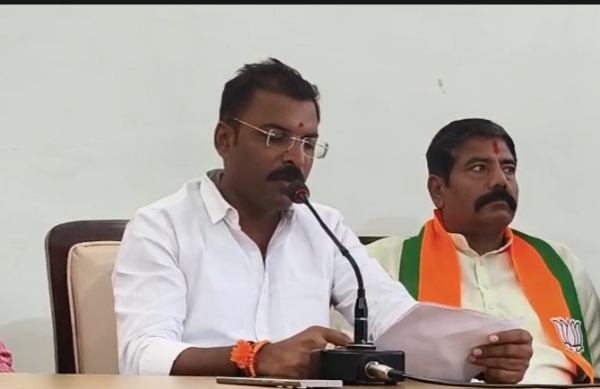 Bidar-BJP-leader-Shashi-Hosalli-issued-show-cause-notices-over-rowdy-sheeter-proposal Bidar-BJP-leader-Shashi-Hosalli-issued-show-cause-notices-over-rowdy-sheeter-proposal