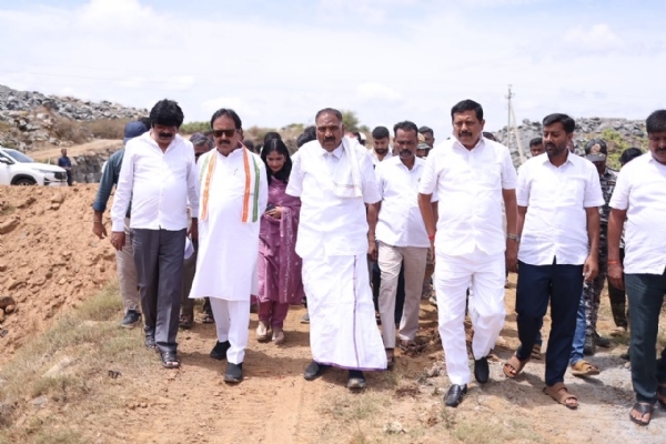 ಕಾಮಗಾರಿ ಪರಿಶೀಲಿಸಿದ ಸಚಿವರು ಕಾಮಗಾರಿ ಪರಿಶೀಲಿಸಿದ ಸಚಿವರು