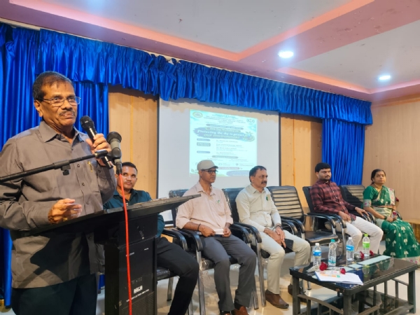 ಓಝೋನ್ ಪದರಿನ ರಕ್ಷಣೆ ಎಲ್ಲರ ಹೊಣೆ : ಪ್ರೊ. ರಾವೂರಿ ರಾಮಕೃಷ್ಣರೆಡ್ಡಿ ಓಝೋನ್ ಪದರಿನ ರಕ್ಷಣೆ ಎಲ್ಲರ ಹೊಣೆ : ಪ್ರೊ. ರಾವೂರಿ ರಾಮಕೃಷ್ಣರೆಡ್ಡಿ