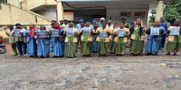 ಪೌರಕಾರ್ಮಿಕರಿಗೆ ಅವಮಾನ: ಸಚಿವರಿಂದ ಕ್ಷಮೆಯಾಚನೆಗೆ ಆಗ್ರಹ