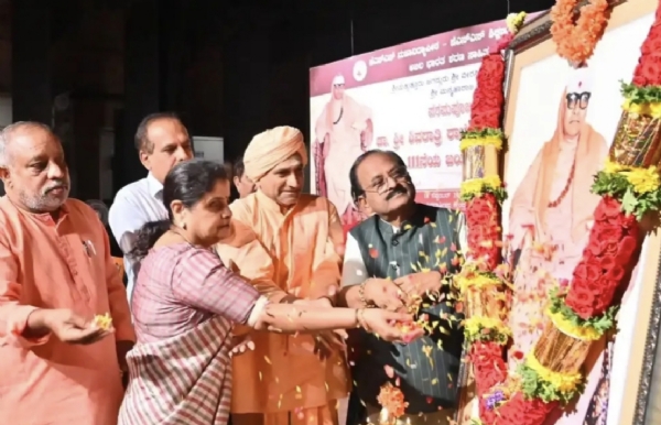 Bengaluru-Mysuru-Expressway-to-be-named-after-Shivaratri-Rajendra-Swamiji