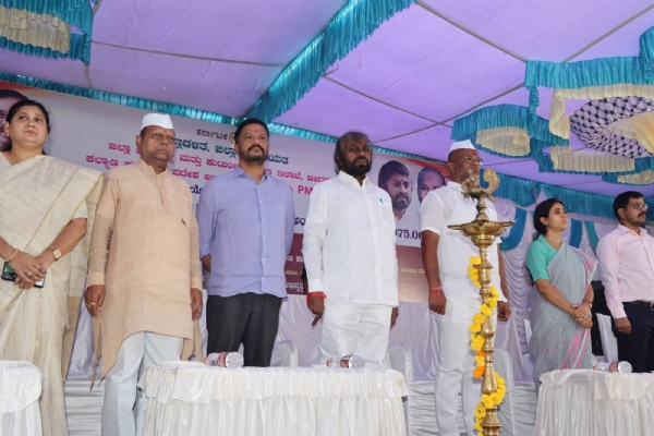 Bidar-Protocol-Violation-DHO-THO-Suspended-Over-UT-Khader-Photo-Issue Bidar-Protocol-Violation-DHO-THO-Suspended-Over-UT-Khader-Photo-Issue