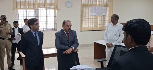 ಬಳ್ಳಾರಿ: ಮೆಗಾ ಲೋಕ ಅದಾಲತ್: 35,679 ಪ್ರಕರಣಗಳು ಬಾಕಿ ಬಳ್ಳಾರಿ: ಮೆಗಾ ಲೋಕ ಅದಾಲತ್: 35,679 ಪ್ರಕರಣಗಳು ಬಾಕಿ