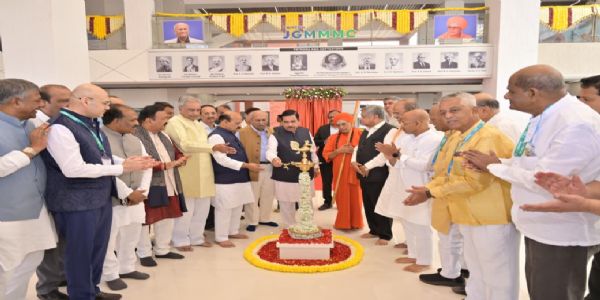 ಪ್ರಧಾನಿ ಆಶಯದಂತೆ ಹುಬ್ಬಳ್ಳಿಯಲ್ಲಿ ಅತ್ಯುತ್ತಮ ವೈದ್ಯಕೀಯ-ಶಿಕ್ಷಣ ಕೇಂದ್ರ ಆರಂಭ: ಪ್ರಲ್ಹಾದ ಜೋಶಿ
