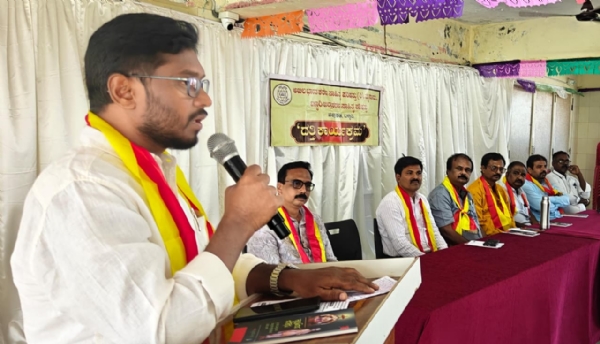ವಚನ ಸಾಹಿತ್ಯವು ಮಾನವೀಯತೆಯ ಆಗರ: ಹೆಚ್.ಎಂ. ಮಲ್ಲಿಕಾರ್ಜುನ ಸ್ವಾಮಿ ವಚನ ಸಾಹಿತ್ಯವು ಮಾನವೀಯತೆಯ ಆಗರ: ಹೆಚ್.ಎಂ. ಮಲ್ಲಿಕಾರ್ಜುನ ಸ್ವಾಮಿ