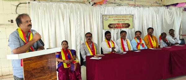 ವಚನ ಸಾಹಿತ್ಯವು ಮಾನವೀಯತೆಯ ಆಗರ: ಹೆಚ್.ಎಂ. ಮಲ್ಲಿಕಾರ್ಜುನ ಸ್ವಾಮಿ ವಚನ ಸಾಹಿತ್ಯವು ಮಾನವೀಯತೆಯ ಆಗರ: ಹೆಚ್.ಎಂ. ಮಲ್ಲಿಕಾರ್ಜುನ ಸ್ವಾಮಿ