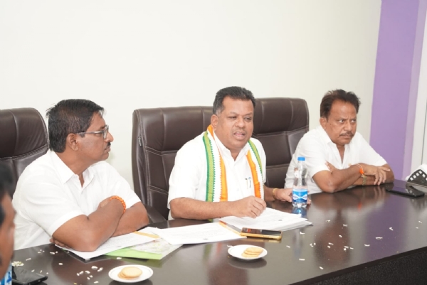 ಗ್ಯಾರಂಟಿ ಸಮಿತಿಗಳ ರಚನೆಗೆ 15 ದಿನಗಳ ಗಡುವು: ಪಿ.ಟಿ. ಪರಮೇಶ್ವರ ನಾಯ್ಕ ಸೂಚನೆ ಗ್ಯಾರಂಟಿ ಸಮಿತಿಗಳ ರಚನೆಗೆ 15 ದಿನಗಳ ಗಡುವು: ಪಿ.ಟಿ. ಪರಮೇಶ್ವರ ನಾಯ್ಕ ಸೂಚನೆ