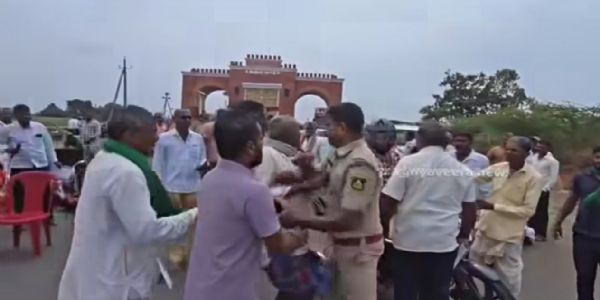 ವಿದ್ಯುತ್ ಕಡಿತ ವಿರೋಧಿಸಿ ಶಿರೂರು ಅಗಸಿ ಬಳಿ ರೈತರ ರಸ್ತೆ ತಡೆ; ಪೊಲೀಸರೊಂದಿಗೆ ರೈತರ ವಾಗ್ವಾದ