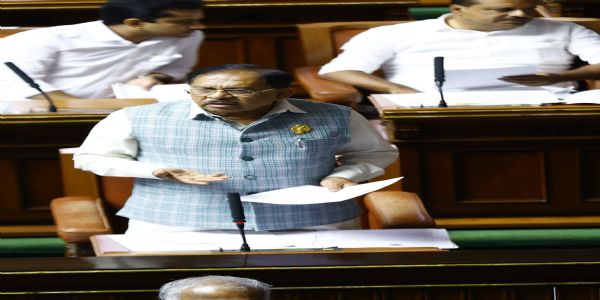 ಬರ ಘೋಷಣೆಗಿರುವ ನಿಯಮಗಳನ್ನು ಕೇಂದ್ರ ಸರ್ಕಾರ ಸಡಿಲಿಸಲಿ: ಡಾ. ಜಿ. ಪರಮೇಶ್ವರ