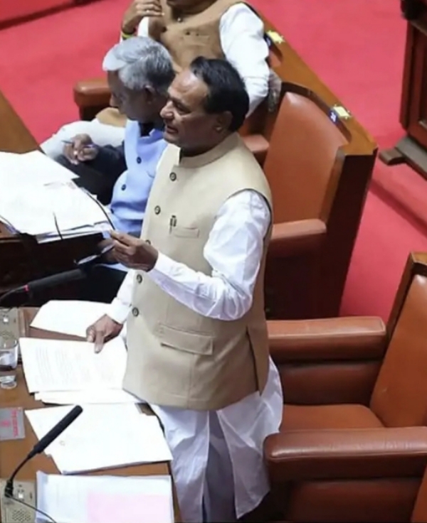 congress-mlc-urges-karnataka-government-to-halt-gruha-lakshmi-guarantee-for-one-year