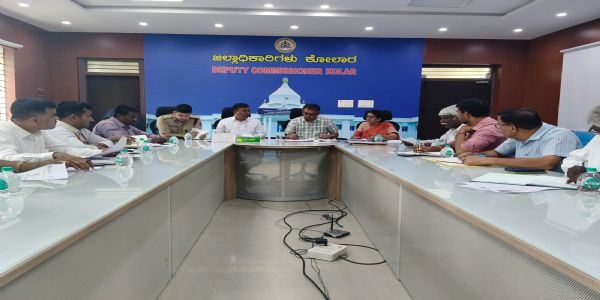 ನೀತಿ ಸಂಹಿತೆ ಕಟ್ಟುನಿಟ್ಟಿನ ಪಾಲನೆಗೆ ಪದವೀಧರ ಕ್ಷೇತ್ರದ ಅಭ್ಯರ್ಥಿಗಳಿಗೆ ಜಿಲ್ಲಾಧಿಕಾರಿ ಸೂಚನೆ
