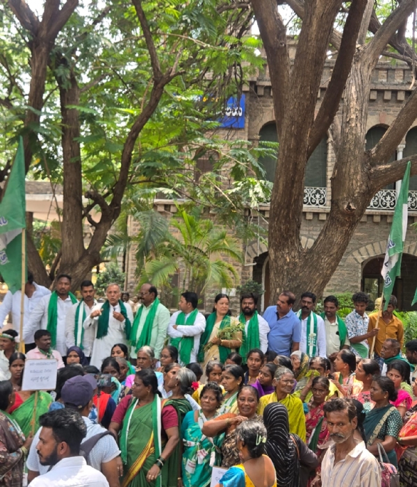 JDS demands loan waiver and compensation for farmers