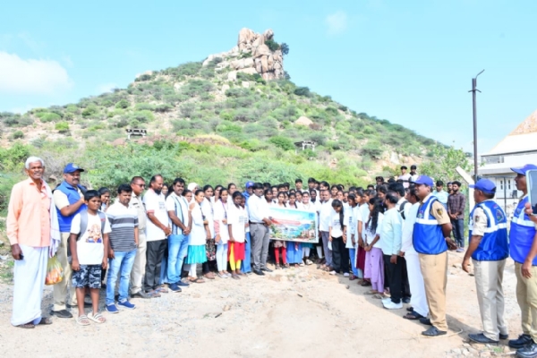 Visiting the Sanganakallu prehistoric site,