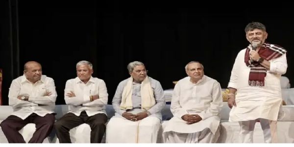 ‘ಮುಖ್ಯಮಂತ್ರಿ’ ನಾಟಕಕ್ಕೆ 900ನೇ ಪ್ರದರ್ಶನದ ಸಂಭ್ರಮ