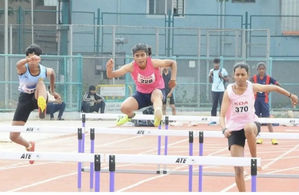 bengaluru-division-level-dasara-sports-meet-districts-nanditha-wins-award
