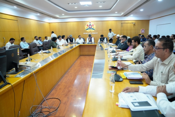 ಮುಖ್ಯಮಂತ್ರಿ ಸಭೆ ಮುಖ್ಯಮಂತ್ರಿ ಸಭೆ